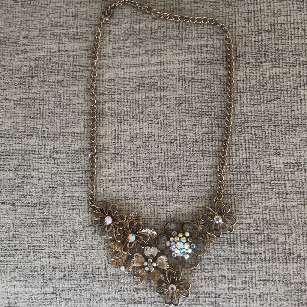 Flowered Gold Statement Necklace With Gems Flowered Gold Statement Necklace With Gems